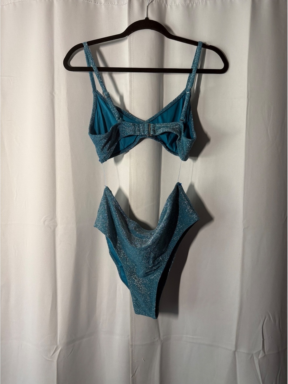 Cupshe Estelle Shimmery Back Hook Bikini - Glam Sparkle - Picture 4 of 5